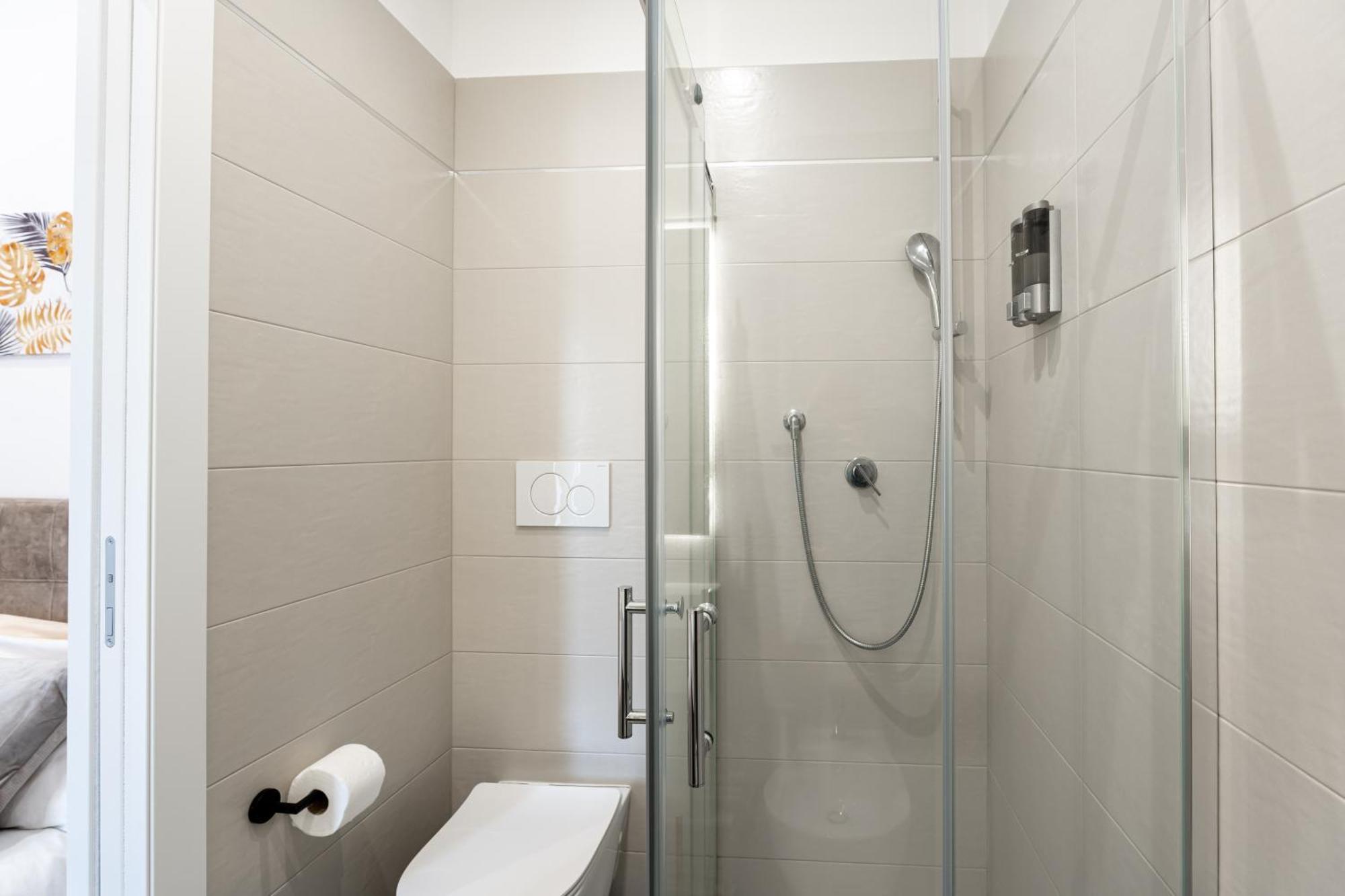 Luxury - Jacuzzi Apartments Near Rome Velletri Exterior foto
